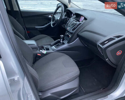 Сірий Форд Фокус, об'ємом двигуна 1.6 л та пробігом 238 тис. км за 7999 $, фото 18 на Automoto.ua