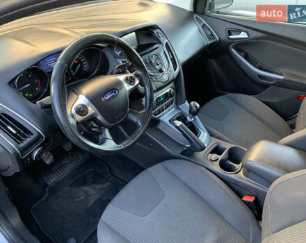 Серый Форд Фокус, объемом двигателя 1.6 л и пробегом 236 тыс. км за 7800 $, фото 18 на Automoto.ua