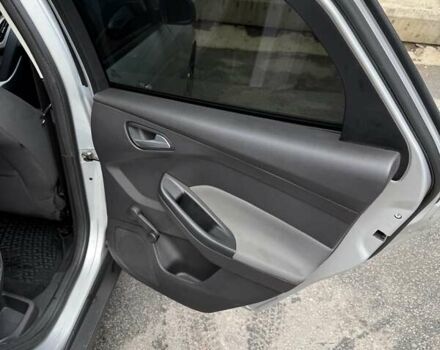 Серый Форд Фокус, объемом двигателя 1.6 л и пробегом 297 тыс. км за 7500 $, фото 12 на Automoto.ua