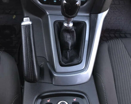 Форд Фокус 2013 в Львове на Automoto.ua Серый Форд Фокус, объемом двигателя 1.56 л и пробегом 259 тыс. км за 8400 $, фото 25 на Automoto.ua