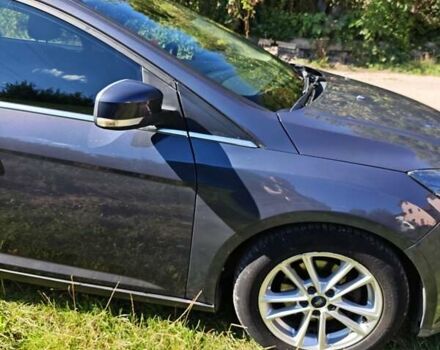 Серый Форд Фокус, объемом двигателя 1.56 л и пробегом 297 тыс. км за 8600 $, фото 6 на Automoto.ua