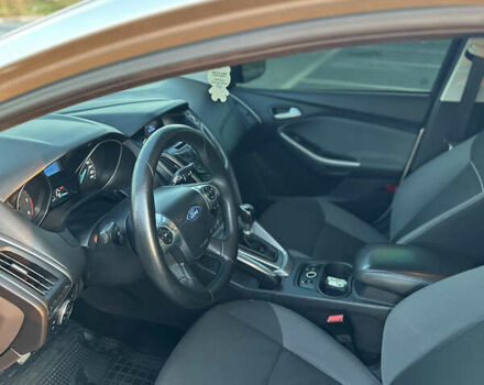 Серый Форд Фокус, объемом двигателя 1.6 л и пробегом 199 тыс. км за 7200 $, фото 6 на Automoto.ua