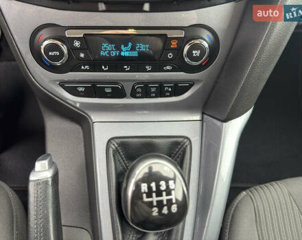 Серый Форд Фокус, объемом двигателя 1.6 л и пробегом 219 тыс. км за 8749 $, фото 58 на Automoto.ua