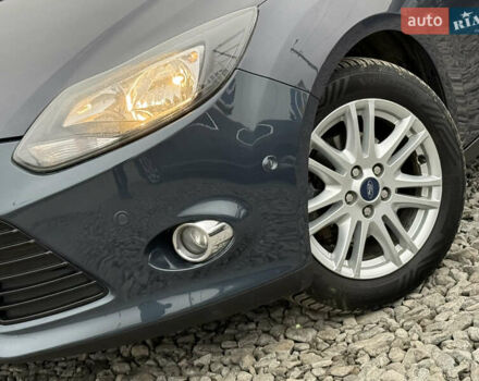 Серый Форд Фокус, объемом двигателя 1.6 л и пробегом 232 тыс. км за 9200 $, фото 9 на Automoto.ua