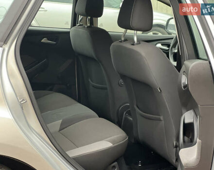 Серый Форд Фокус, объемом двигателя 1.6 л и пробегом 243 тыс. км за 7000 $, фото 20 на Automoto.ua