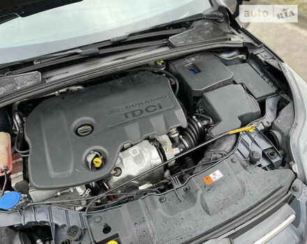 Сірий Форд Фокус, об'ємом двигуна 1.6 л та пробігом 246 тис. км за 8450 $, фото 18 на Automoto.ua