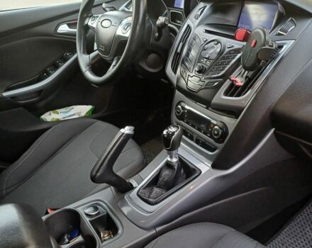 Серый Форд Фокус, объемом двигателя 1.6 л и пробегом 294 тыс. км за 7400 $, фото 3 на Automoto.ua