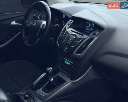 Серый Форд Фокус, объемом двигателя 1.6 л и пробегом 235 тыс. км за 7800 $, фото 59 на Automoto.ua