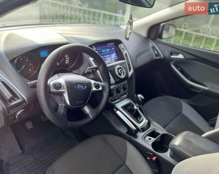 Сірий Форд Фокус, об'ємом двигуна 2 л та пробігом 280 тис. км за 7000 $, фото 3 на Automoto.ua