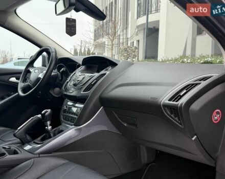 Серый Форд Фокус, объемом двигателя 1.6 л и пробегом 228 тыс. км за 8500 $, фото 30 на Automoto.ua