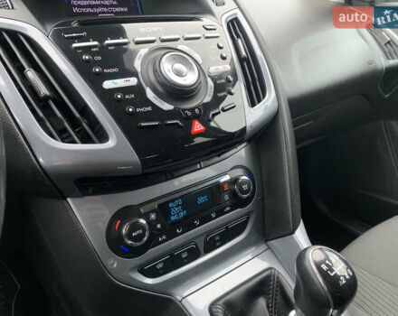 Серый Форд Фокус, объемом двигателя 1.6 л и пробегом 215 тыс. км за 8200 $, фото 39 на Automoto.ua