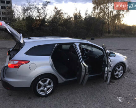 Форд Фокус 2013 в Львове на Automoto.ua Серый Форд Фокус, объемом двигателя 1.56 л и пробегом 259 тыс. км за 8400 $, фото 6 на Automoto.ua