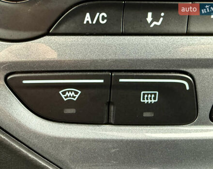 Серый Форд Фокус, объемом двигателя 1.6 л и пробегом 227 тыс. км за 8900 $, фото 54 на Automoto.ua