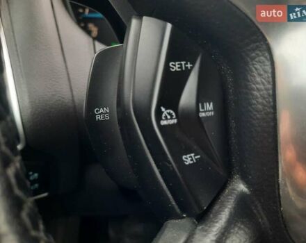 Сірий Форд Фокус, об'ємом двигуна 1.6 л та пробігом 258 тис. км за 8199 $, фото 89 на Automoto.ua