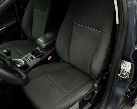 Серый Форд Фокус, объемом двигателя 1.6 л и пробегом 200 тыс. км за 8700 $, фото 43 на Automoto.ua