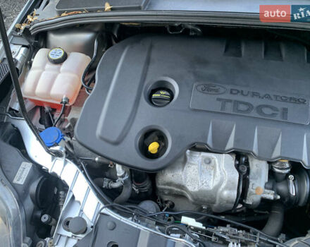 Форд Фокус 2013 в Ровно на Automoto.ua Серый Форд Фокус, объемом двигателя 1.6 л и пробегом 236 тыс. км за 7950 $, фото 13 на Automoto.ua