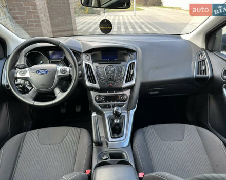 Сірий Форд Фокус, об'ємом двигуна 1.6 л та пробігом 217 тис. км за 8350 $, фото 95 на Automoto.ua