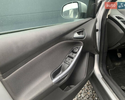 Серый Форд Фокус, объемом двигателя 1.6 л и пробегом 215 тыс. км за 8200 $, фото 20 на Automoto.ua