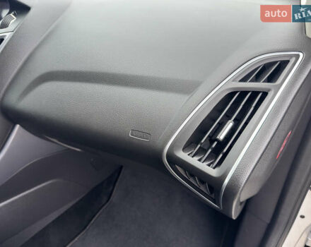 Серый Форд Фокус, объемом двигателя 1.6 л и пробегом 219 тыс. км за 8749 $, фото 49 на Automoto.ua