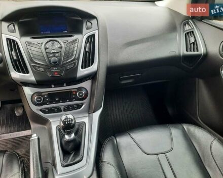 Серый Форд Фокус, объемом двигателя 1.6 л и пробегом 258 тыс. км за 8299 $, фото 67 на Automoto.ua