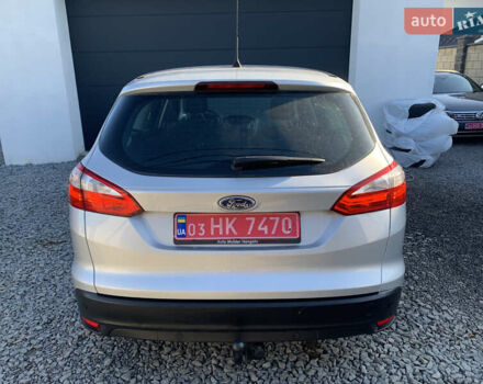 Форд Фокус 2013 в Ровно на Automoto.ua Серый Форд Фокус, объемом двигателя 1.6 л и пробегом 236 тыс. км за 7950 $, фото 4 на Automoto.ua