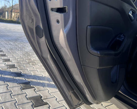 Серый Форд Фокус, объемом двигателя 2 л и пробегом 243 тыс. км за 9150 $, фото 43 на Automoto.ua