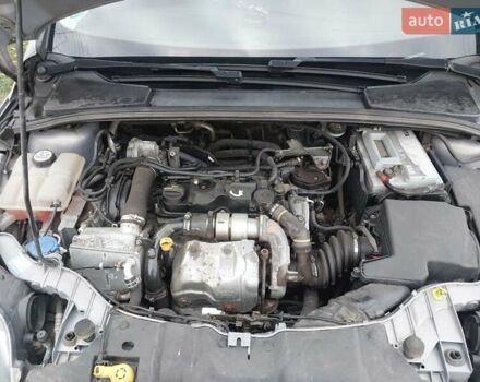 Серый Форд Фокус, объемом двигателя 1.6 л и пробегом 272 тыс. км за 7900 $, фото 6 на Automoto.ua