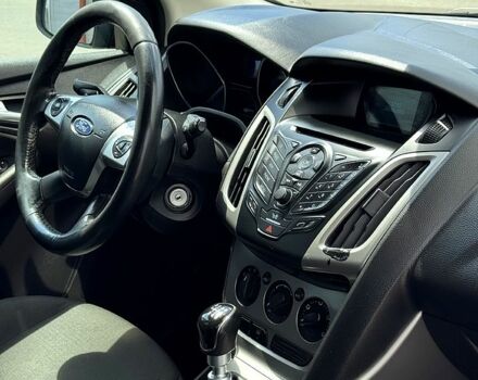 Форд Фокус 2014 в Сумах на Automoto.ua Серый Форд Фокус, объемом двигателя 1.6 л и пробегом 268 тыс. км за 6200 $, фото 7 на Automoto.ua