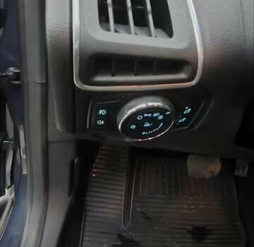 Сірий Форд Фокус, об'ємом двигуна 2 л та пробігом 212 тис. км за 7999 $, фото 10 на Automoto.ua