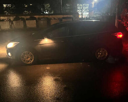 Сірий Форд Фокус, об'ємом двигуна 2 л та пробігом 300 тис. км за 8200 $, фото 31 на Automoto.ua