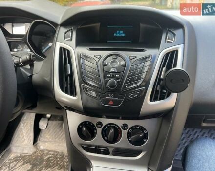 Форд Фокус 2014 у Нежине на Automoto.ua Сірий Форд Фокус, об'ємом двигуна 1.6 л та пробігом 230 тис. км за 8000 $, фото 23 на Automoto.ua