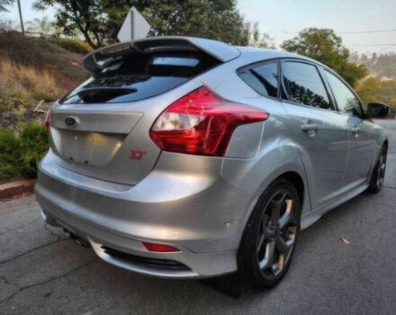 Сірий Форд Фокус, об'ємом двигуна 2 л та пробігом 86 тис. км за 9700 $, фото 4 на Automoto.ua