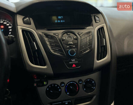 Серый Форд Фокус, объемом двигателя 1.56 л и пробегом 263 тыс. км за 8200 $, фото 19 на Automoto.ua