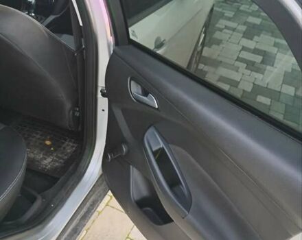 Сірий Форд Фокус, об'ємом двигуна 1.59 л та пробігом 272 тис. км за 9500 $, фото 7 на Automoto.ua