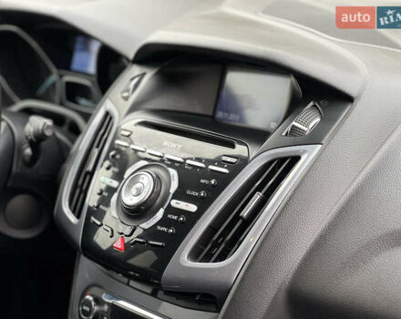 Сірий Форд Фокус, об'ємом двигуна 1.6 л та пробігом 236 тис. км за 7900 $, фото 31 на Automoto.ua