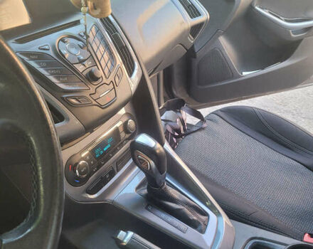 Форд Фокус 2014 в Ивано-Франковске на Automoto.ua Серый Форд Фокус, объемом двигателя 2 л и пробегом 205 тыс. км за 8777 $, фото 4 на Automoto.ua