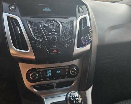 Серый Форд Фокус, объемом двигателя 2 л и пробегом 275 тыс. км за 8100 $, фото 9 на Automoto.ua