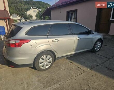 Серый Форд Фокус, объемом двигателя 2 л и пробегом 275 тыс. км за 8100 $, фото 3 на Automoto.ua