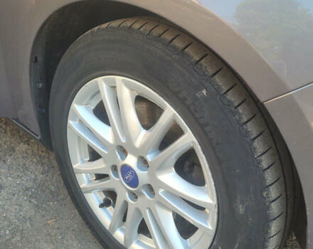 Форд Фокус 2014 в Ивано-Франковске на Automoto.ua Серый Форд Фокус, объемом двигателя 2 л и пробегом 205 тыс. км за 8777 $, фото 2 на Automoto.ua