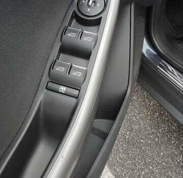 Сірий Форд Фокус, об'ємом двигуна 2 л та пробігом 212 тис. км за 7999 $, фото 9 на Automoto.ua