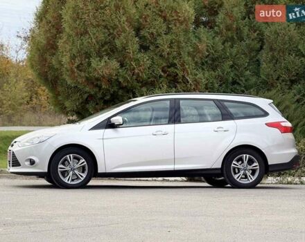 Сірий Форд Фокус, об'ємом двигуна 2 л та пробігом 265 тис. км за 8650 $, фото 2 на Automoto.ua
