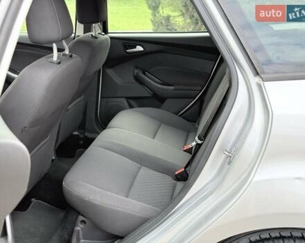 Сірий Форд Фокус, об'ємом двигуна 2 л та пробігом 265 тис. км за 8650 $, фото 23 на Automoto.ua