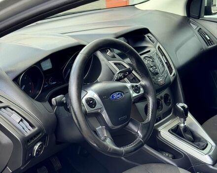 Форд Фокус 2014 в Сумах на Automoto.ua Серый Форд Фокус, объемом двигателя 1.6 л и пробегом 268 тыс. км за 6200 $, фото 5 на Automoto.ua