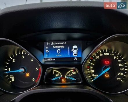 Форд Фокус 2015 в Запорожье на Automoto.ua Серый Форд Фокус, объемом двигателя 1.5 л и пробегом 229 тыс. км за 8850 $, фото 10 на Automoto.ua