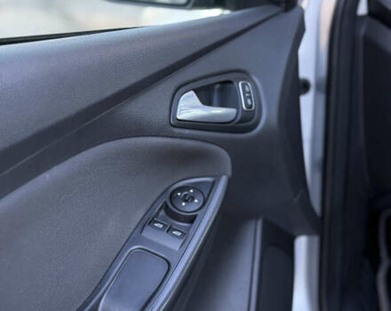 Серый Форд Фокус, объемом двигателя 1.6 л и пробегом 217 тыс. км за 9200 $, фото 16 на Automoto.ua