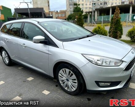 Серый Форд Фокус, объемом двигателя 1.5 л и пробегом 250 тыс. км за 7900 $, фото 2 на Automoto.ua