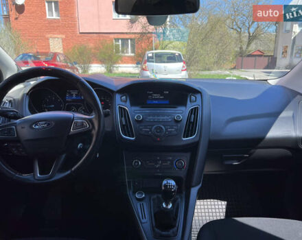 Форд Фокус 2015 у Коломые на Automoto.ua Сірий Форд Фокус, об'ємом двигуна 1.6 л та пробігом 240 тис. км за 8700 $, фото 9 на Automoto.ua