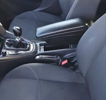 Серый Форд Фокус, объемом двигателя 1.6 л и пробегом 198 тыс. км за 7200 $, фото 3 на Automoto.ua