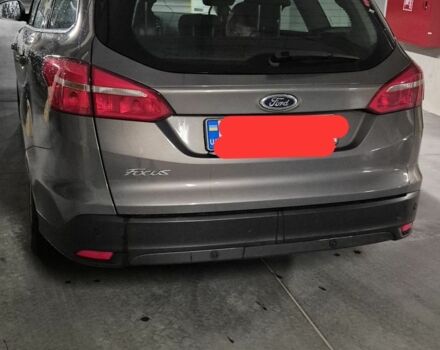 Серый Форд Фокус, объемом двигателя 1.5 л и пробегом 190 тыс. км за 9600 $, фото 3 на Automoto.ua