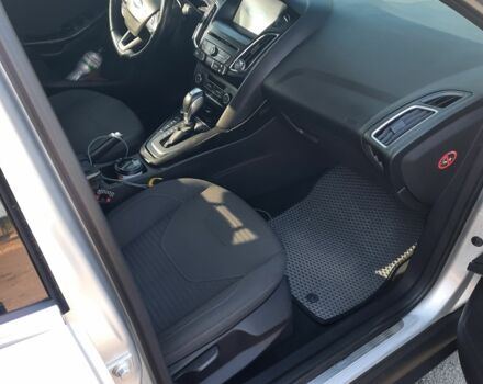 Сірий Форд Фокус, об'ємом двигуна 2 л та пробігом 293 тис. км за 11500 $, фото 3 на Automoto.ua